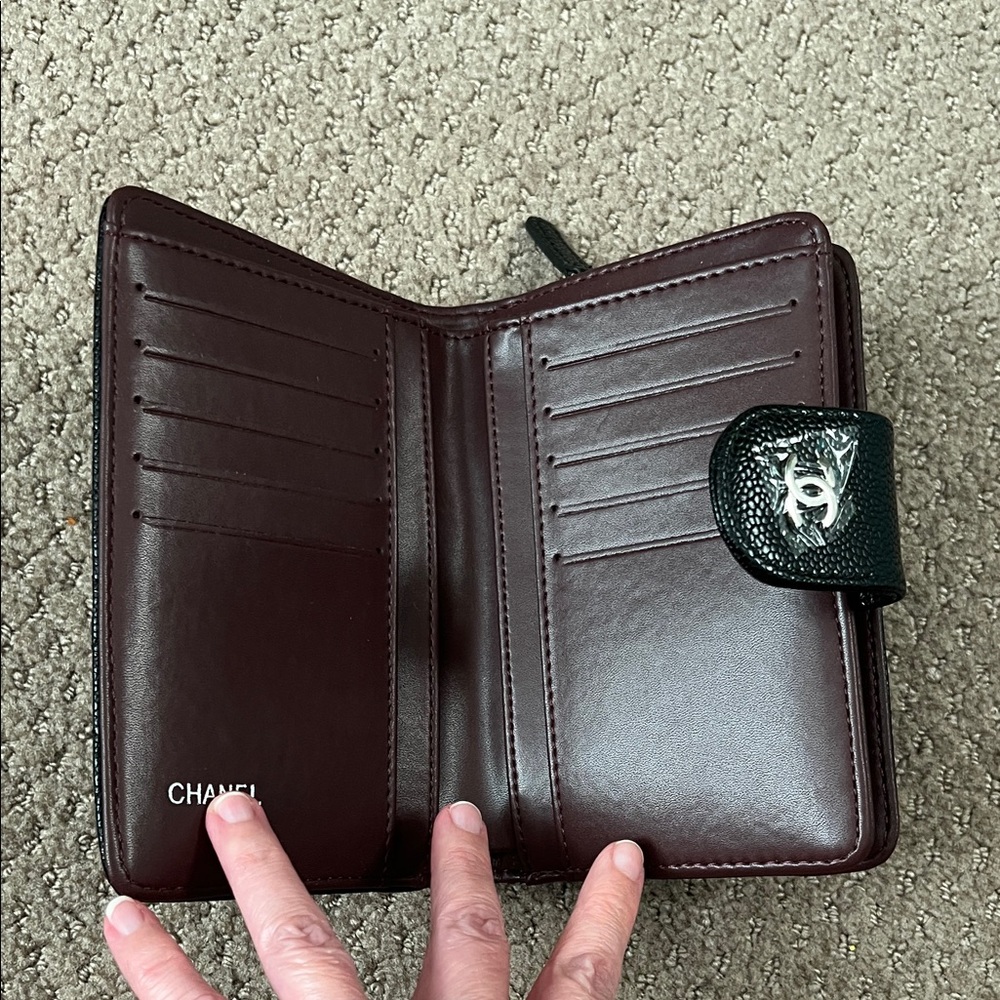 Black Quilted Wallet - Picture 3 of 6